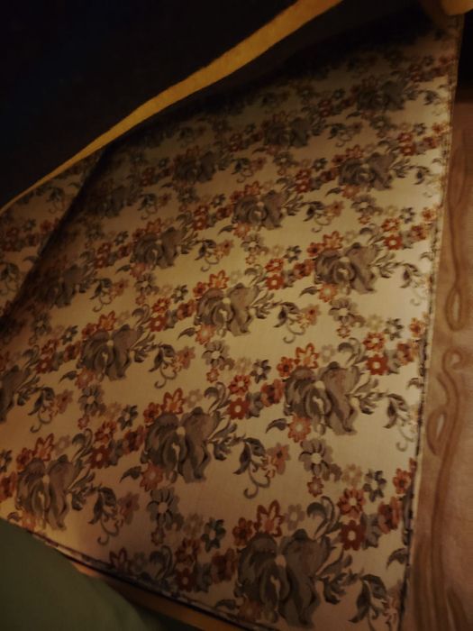 Vând pat dormitor cu saltea separat  500 lei patul și 500 lei salteaua