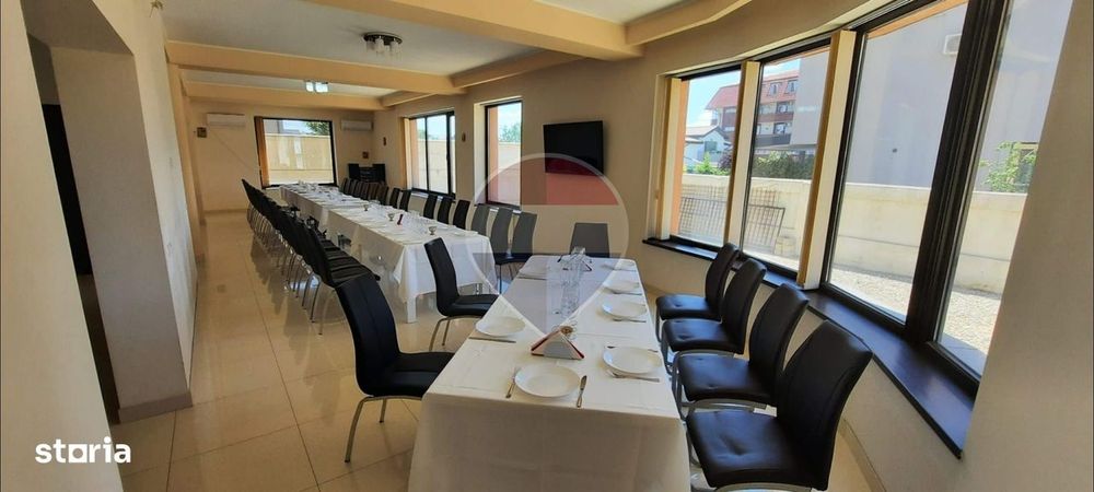 Casă / Vilă cu 12 camere de închiriat în zona Fundeni