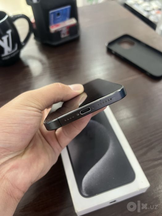 Iphone 15pro max 256gb xotira 80% yomkis karobka dakiment