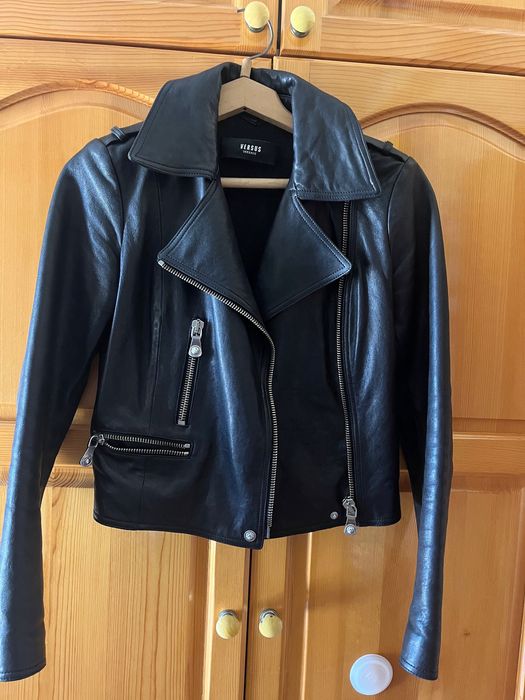 Кожено дамско яке versus Versace