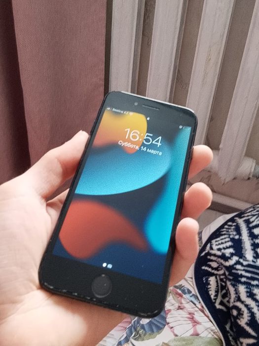 Продам айфон 7  Срочно!