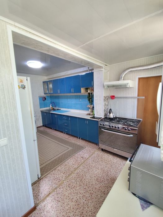 Продается 4 комнатная квартира