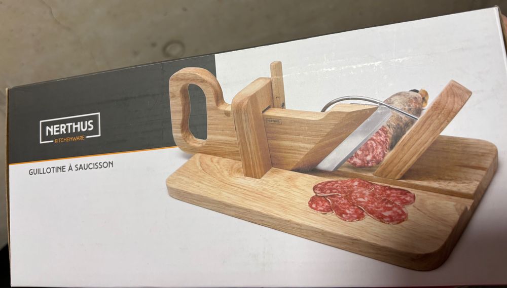 Дъска за рязане на салам