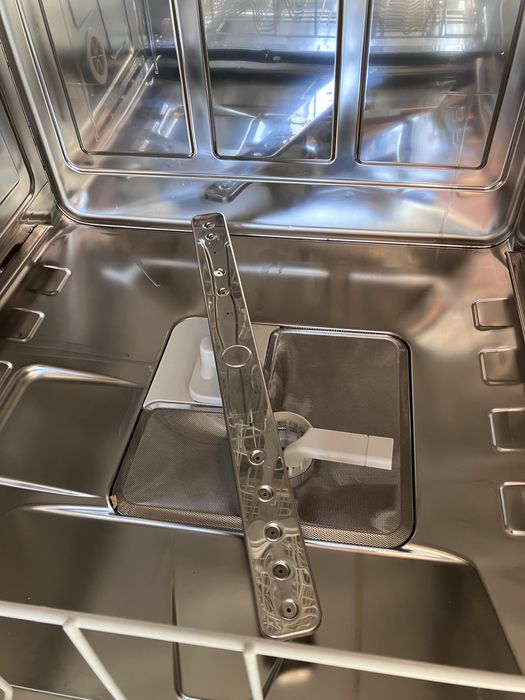 Съдомиялна Miele