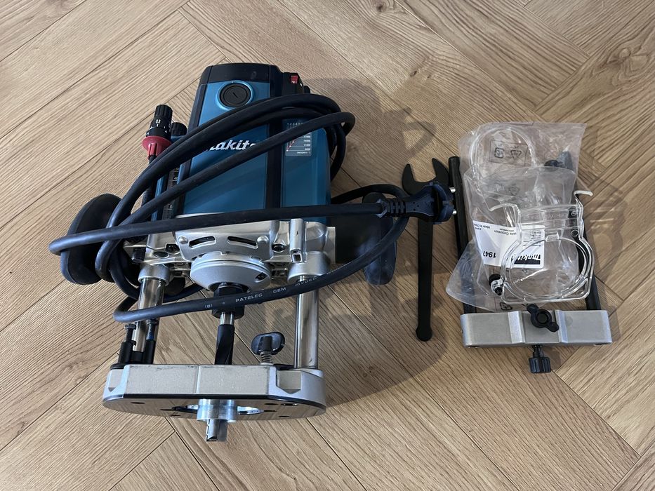 Продам фрезер Makita RP2303