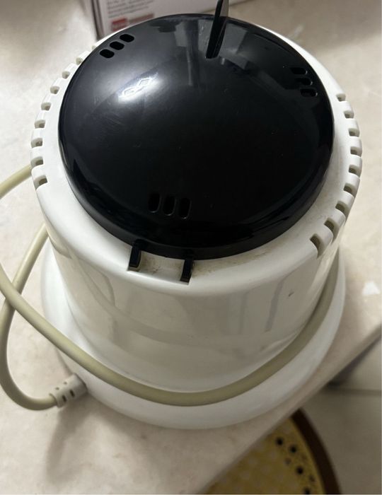 Sterilizator pentru unghii.