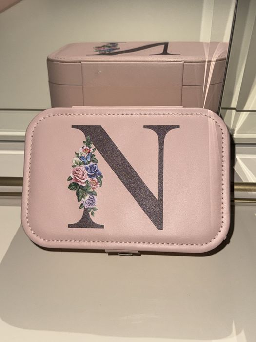 Шкатулка для украшений