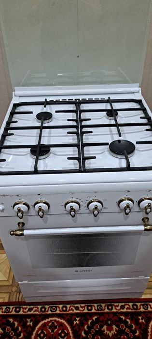 Продам газ плиту