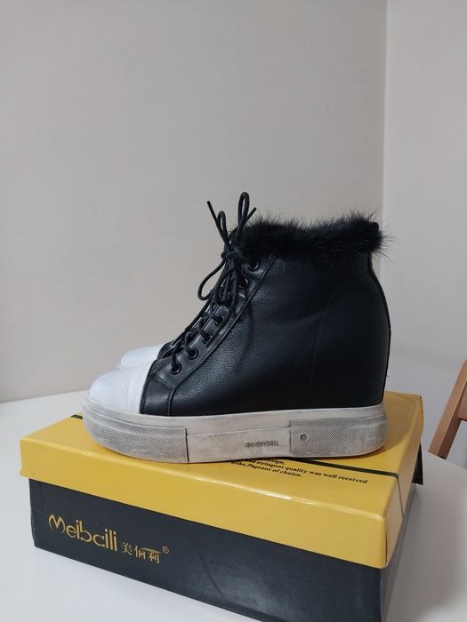 Ботинки женские кожаные