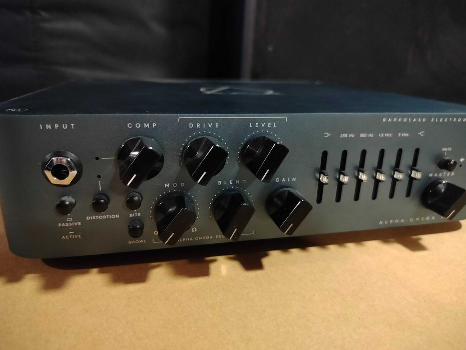 Продавам бас глава Darkglass Alpha·Omega 900 Bass Head