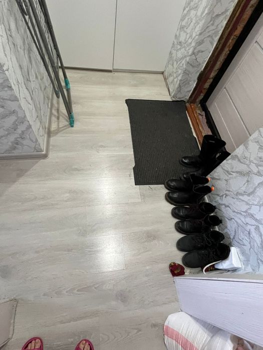 Продам 1 к квартире в р-не ДСР около элеватора.