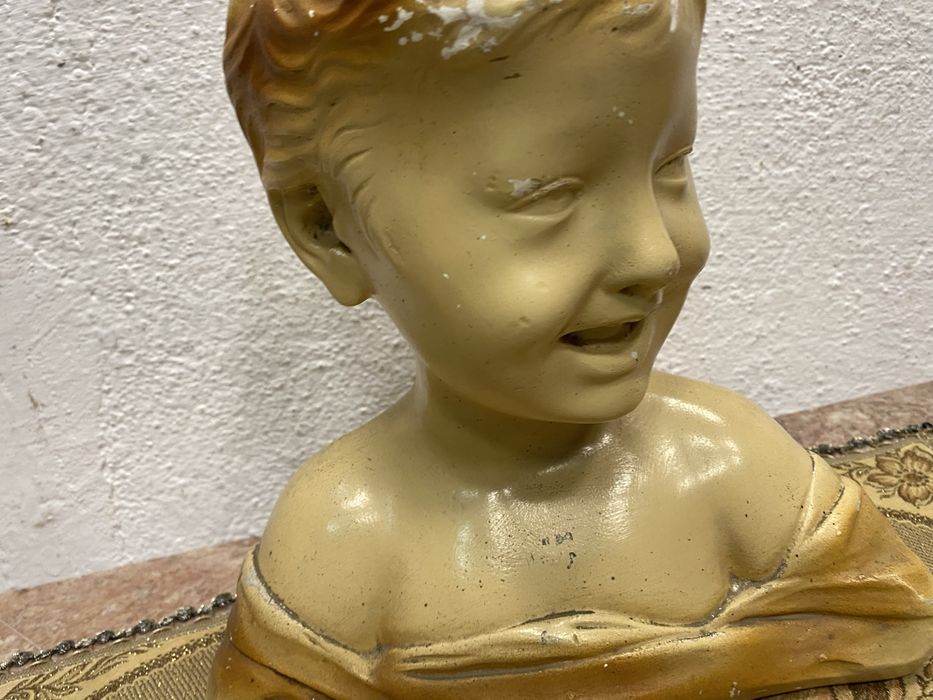 Френски порцеланов бюст