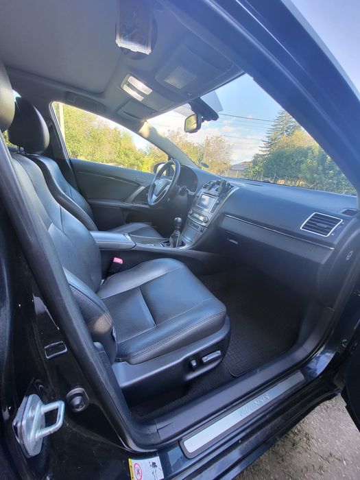 Toyota Avensis facelift T27