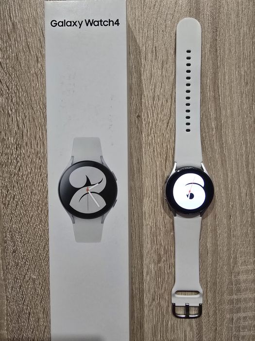 Часовник Samsung wach 4