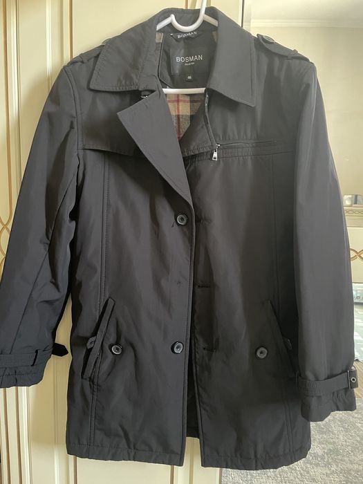 Продам куртку осень весна