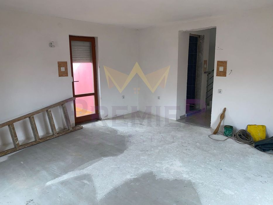 Продава се Мезонет в Бургас, Център - 160 кв.м за 1658 €/кв.м - Снимка #1
