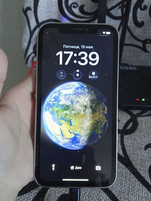Обменяю айфон XR в корпусе 15 pro