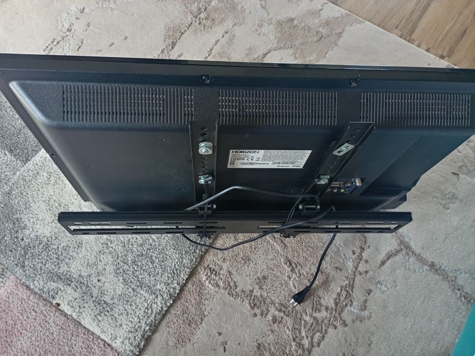 Vând televizor 80 cm
