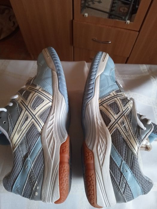 Asics Gel Task mărimea 40,5 stare foarte bună