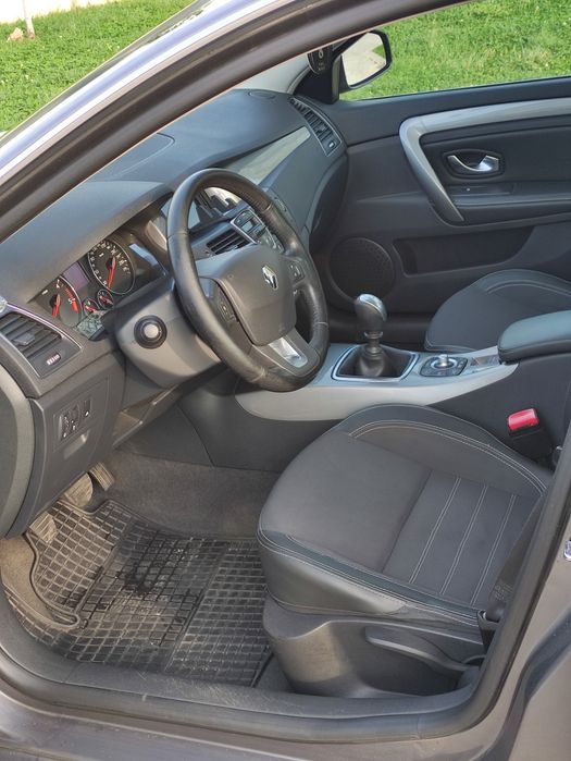 Vând Renault laguna
