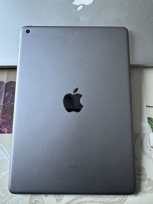 Ipad 5 gen 5th 128gb ca nou
