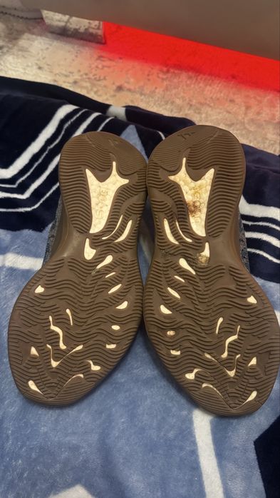 Yeezy 380 marimea 42