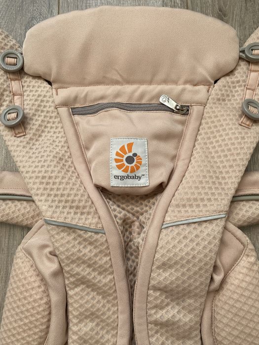 Ergobaby Omni Breeze, розова