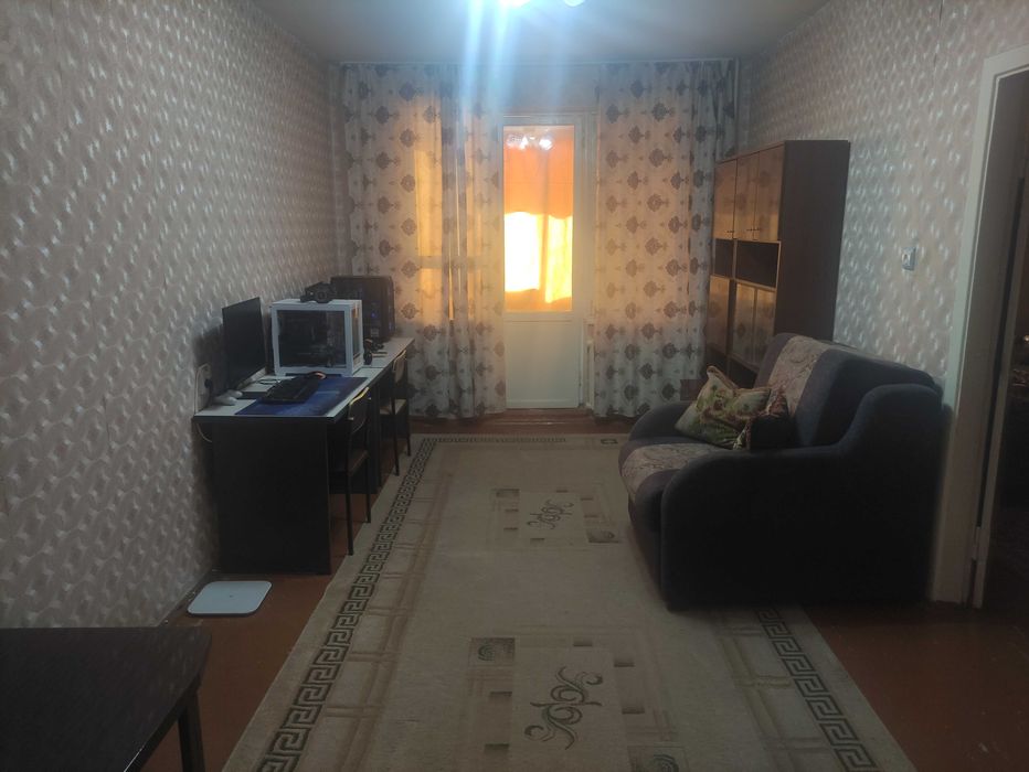 Продается 2 комнатная квартира в центре