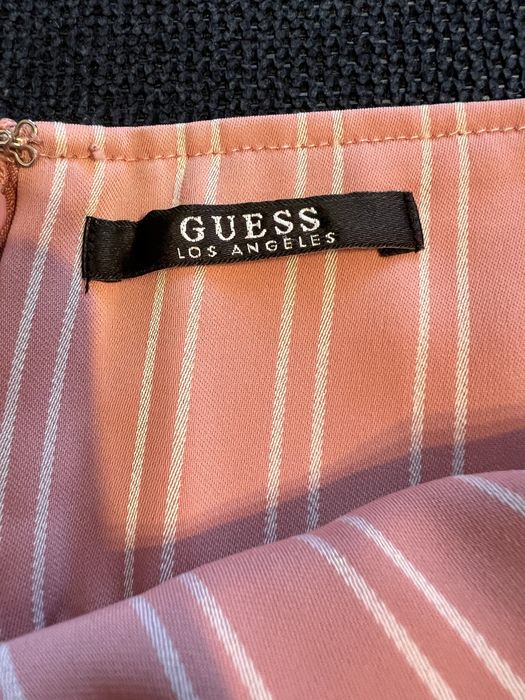 Pantaloni scurti Guess marime 25