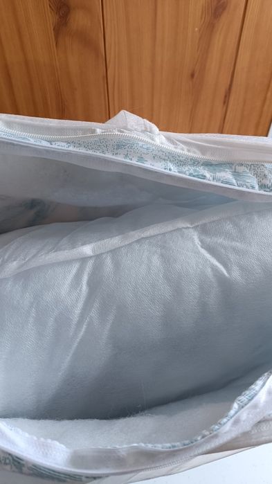 Продам подушки 70*70