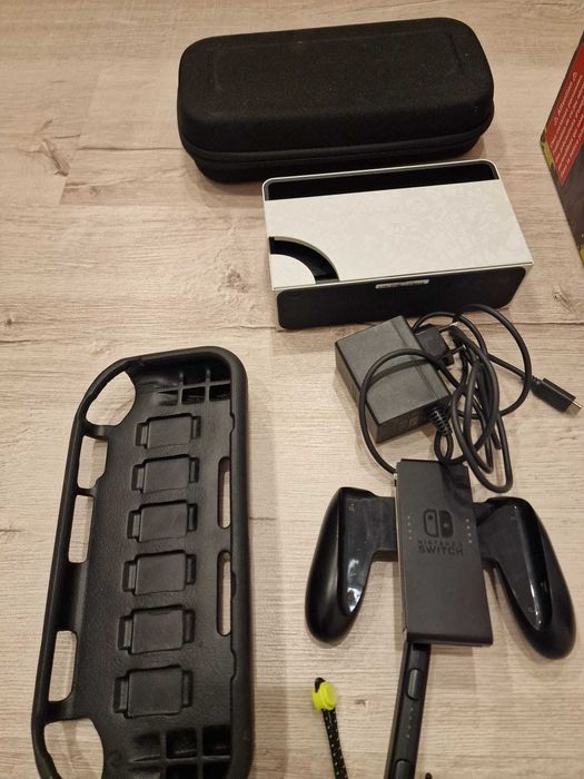 Nintendo Switch OLED Splatoon Edition 3 - FIFA 23 CADOU - TOP