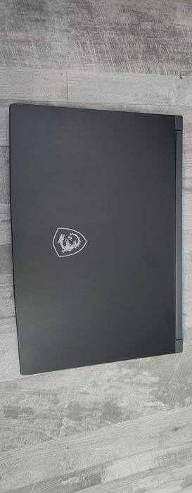 Laptop gaming Msi Thin 15 B13U