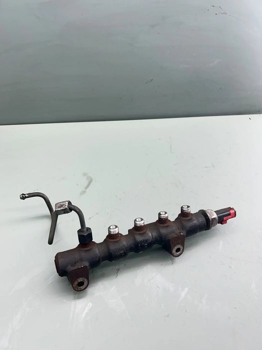 Rampa injectoare 9654592680 Peugeot 206 2002 1.4 HDI MT (68 hp)