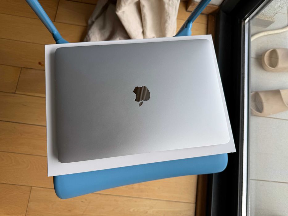 Macbook PRO Touchbar M1 8gb RAM 512gb SSD IMPECABIL 87% Baterie