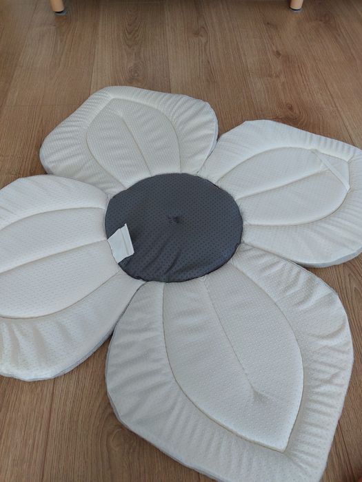 Saltea lotus BloomingBath alb/galben/gri