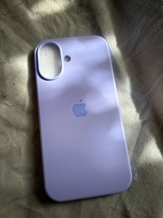 Чехол на Айфон 16