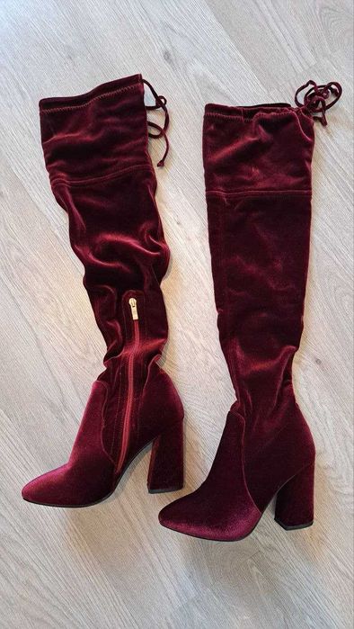 Эффектные сапоги-чулки бархатные