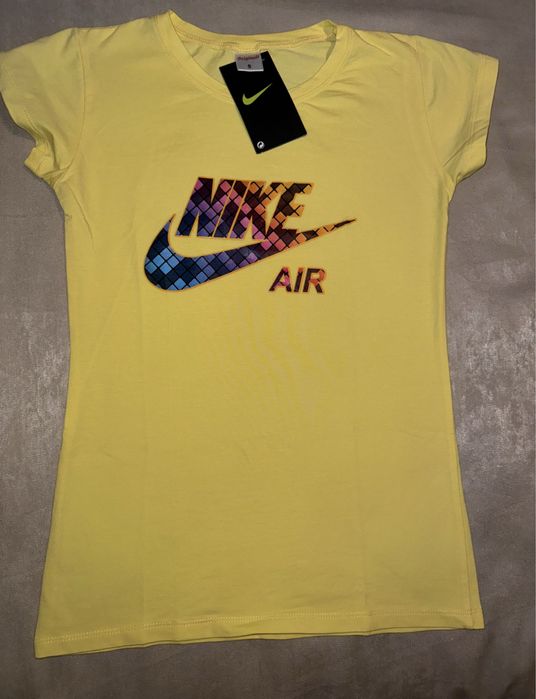 Nike дамски тениски
