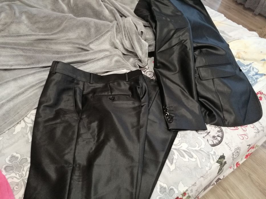 Мъжки костюм за повод