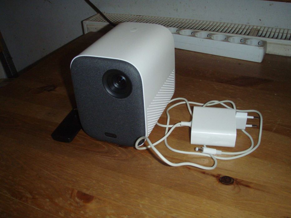 Videoproiector LED FullHD cu Android, wifi Xiaomi Mi Smart Projector 2