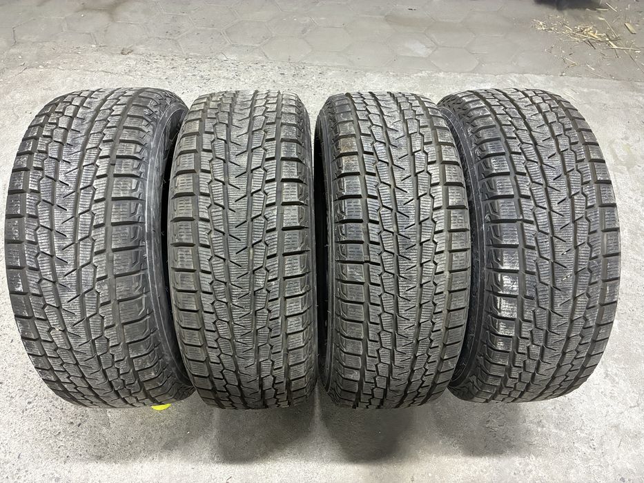 Зимний комплект резины 235/60/R16 Yokohama