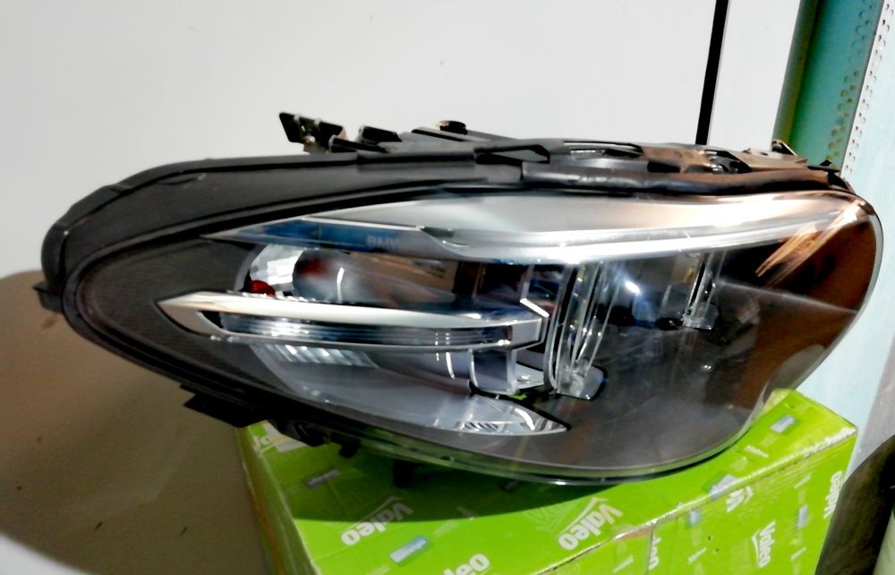 Фар Фарове за БМВ 5 Ф10 Ф11 фейс / BMW 5 F10 F11 Bi-Xenon Lci.