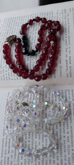 Бусы чешские гранатовое стекло и Аб