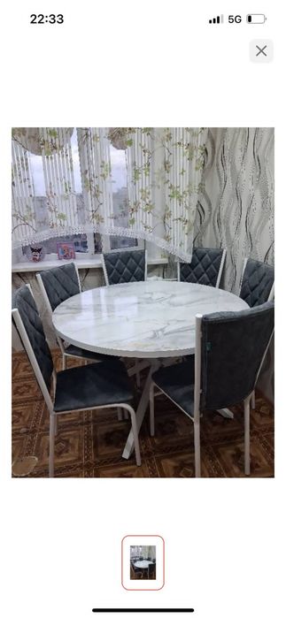Продам стол со стульями почти новый
