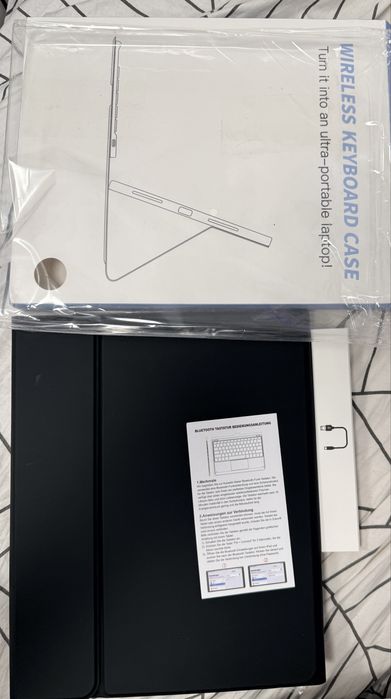 Husa iPad Pro/Air 12.9' cu tastatura rgb si touchpad noua