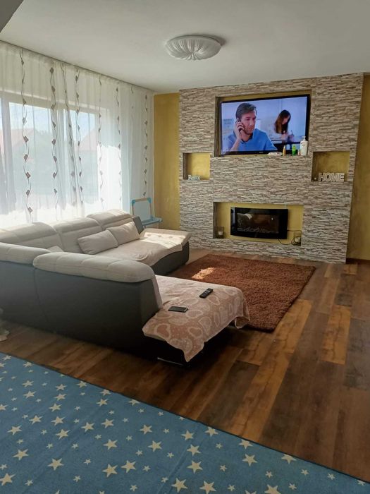 Casa de vanzare cu etaj