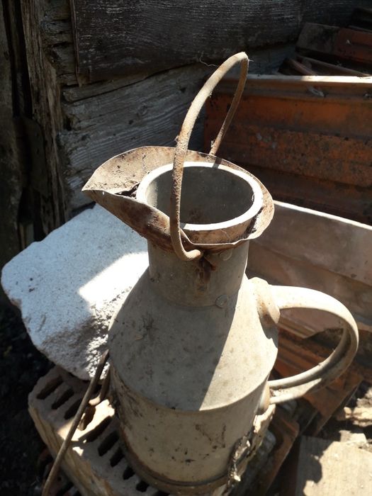Canistră benzina veche