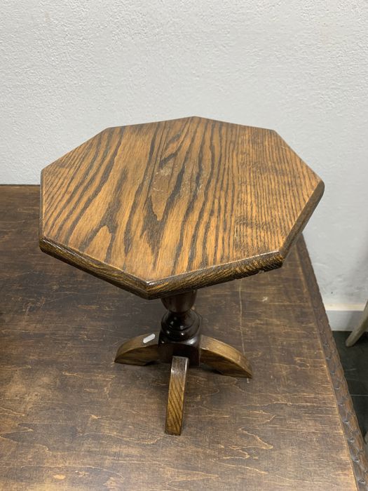 Ретро-Антикварна дъбова масичка за кафе