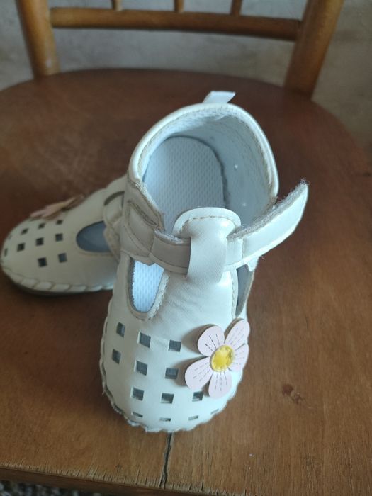 Летняя обувь для девочки