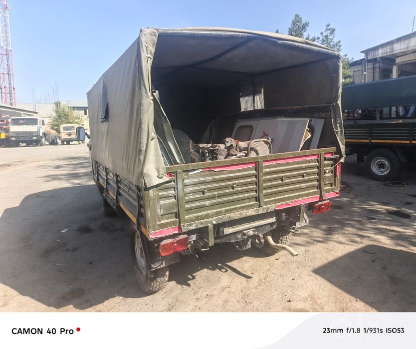 Xarbiy uaz sotiladi